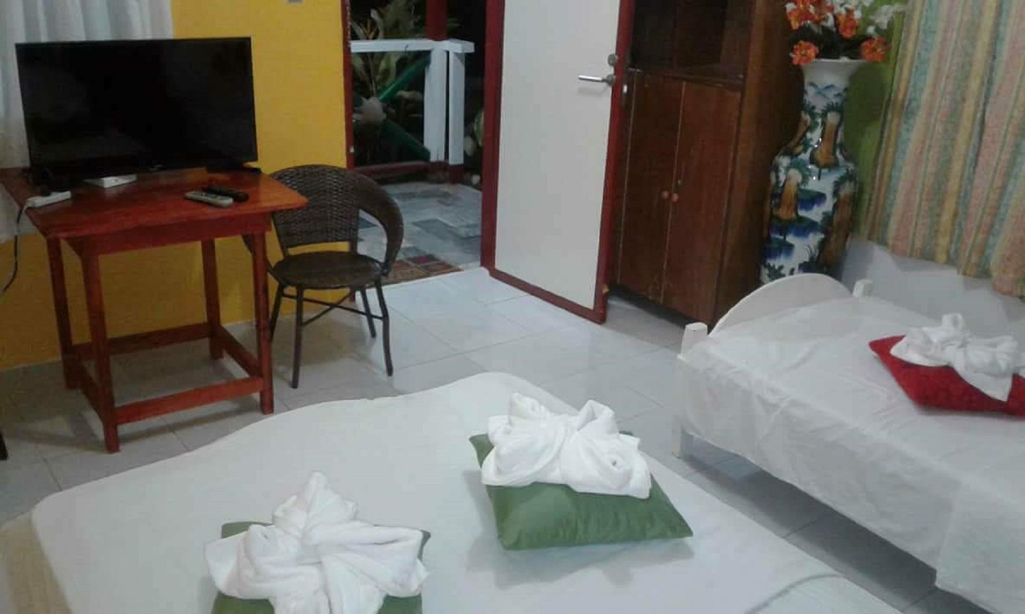 Traville Huts Palm Beach Inn Panglao Exterior photo